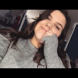 Meet your Posher, Alicia